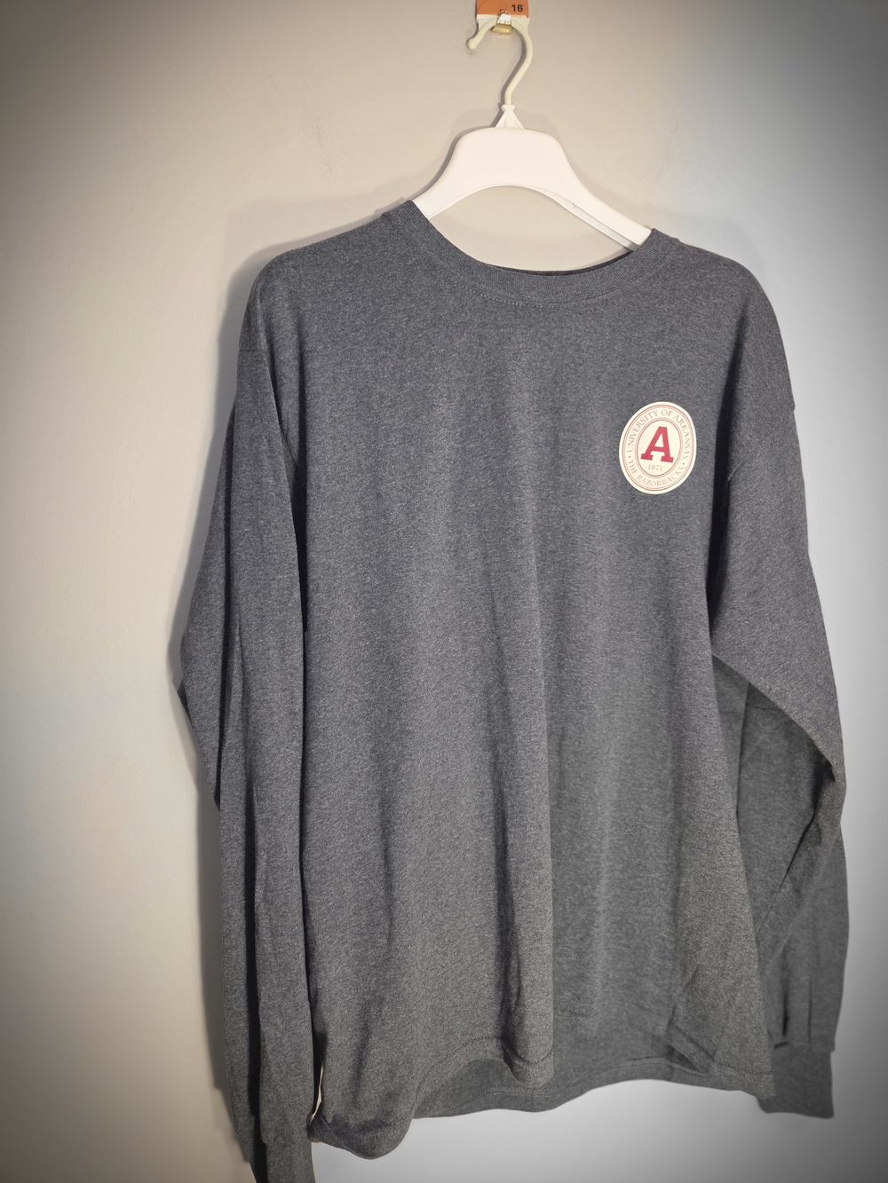 Houndstooth Clothing Co Arkansas Razorbacks Long Sleeve Graphic Tee Large